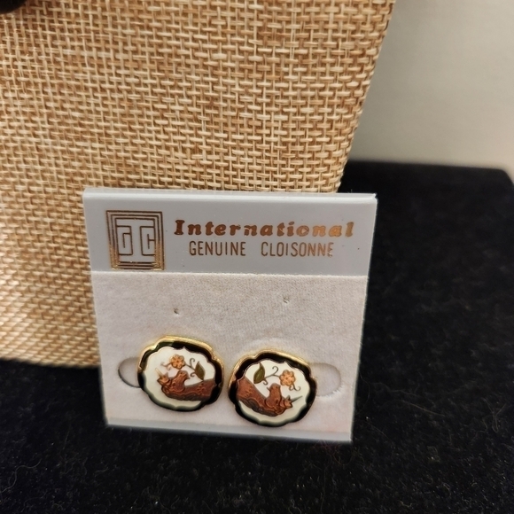 Vintage Jewelry Set - Picture 5 of 8